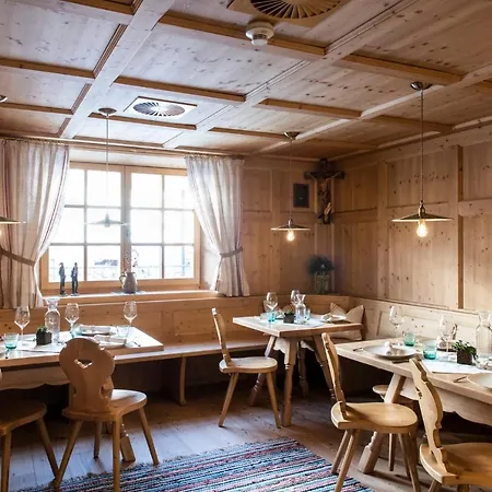 Gruenerhof 4*