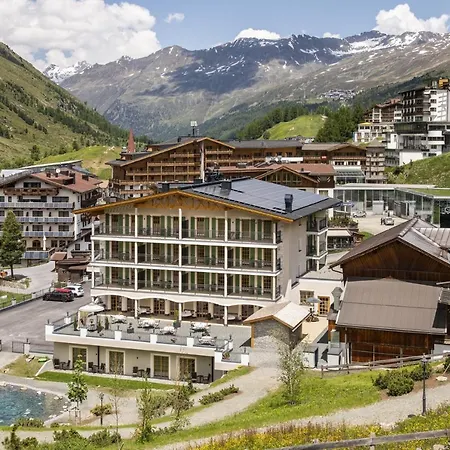 Otel Gruenerhof 4*