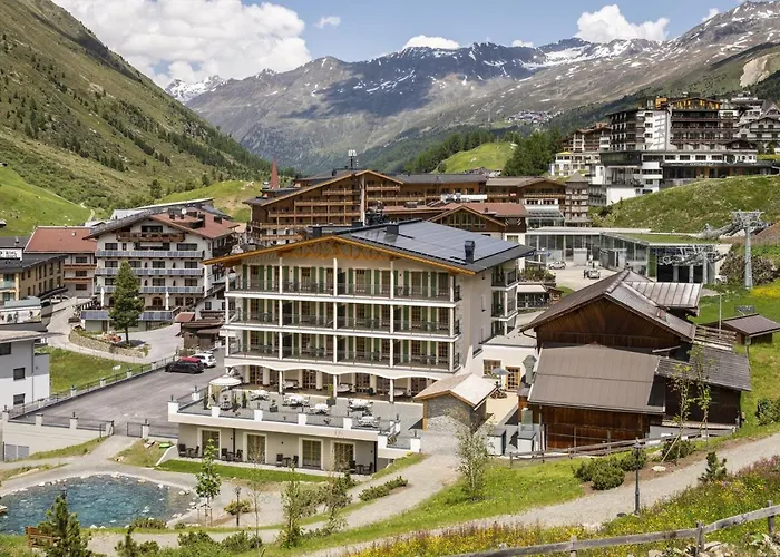 فندق Gruenerhof 4*